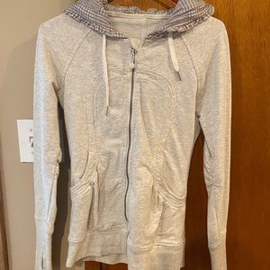 Lululemon jacket size 4 light gray